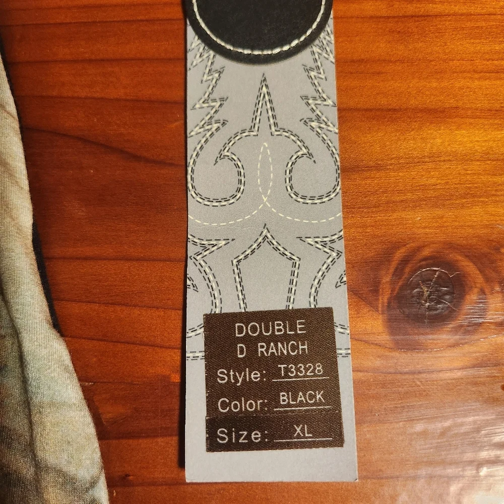 Double D Ranch Wild West Graphic Tunic - Black and Cream - Picture 8 of 8